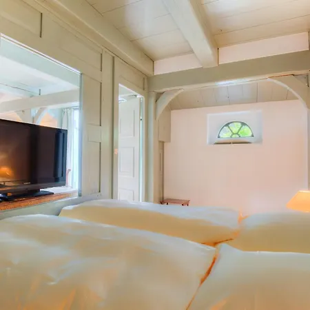 S4 Im Friesenhaus Sara *